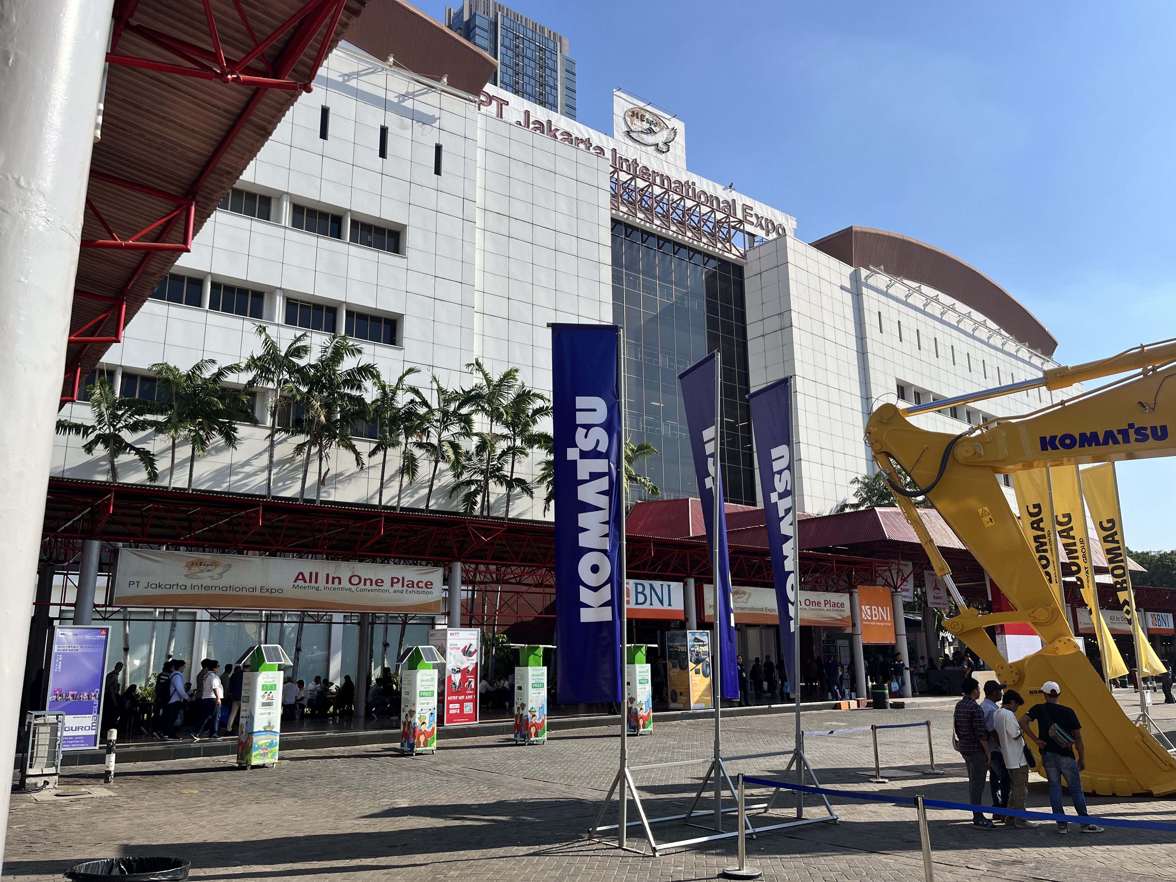 1726207923570581.jpg 展館外景1.JPG